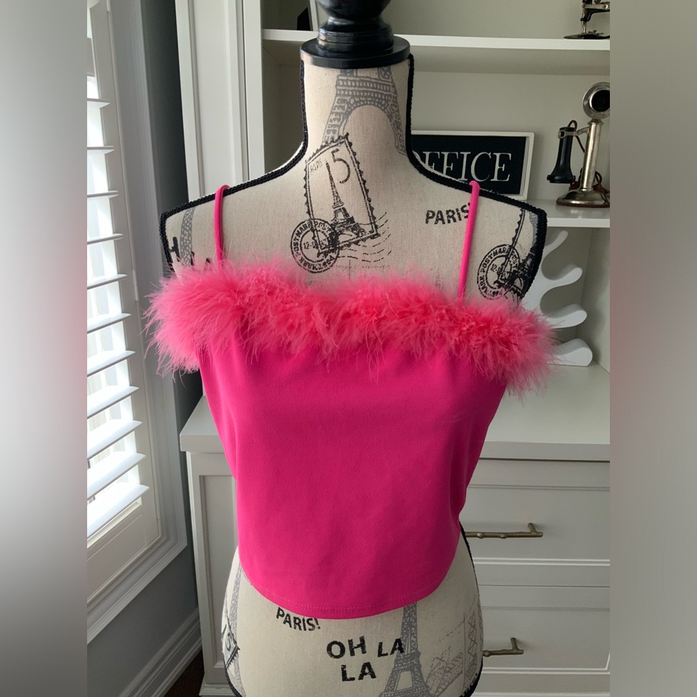 JULIA BY LOVE J BARBIECORE Hot Pink Fuzzy Cropped Sleeveless Shirt Size Medium